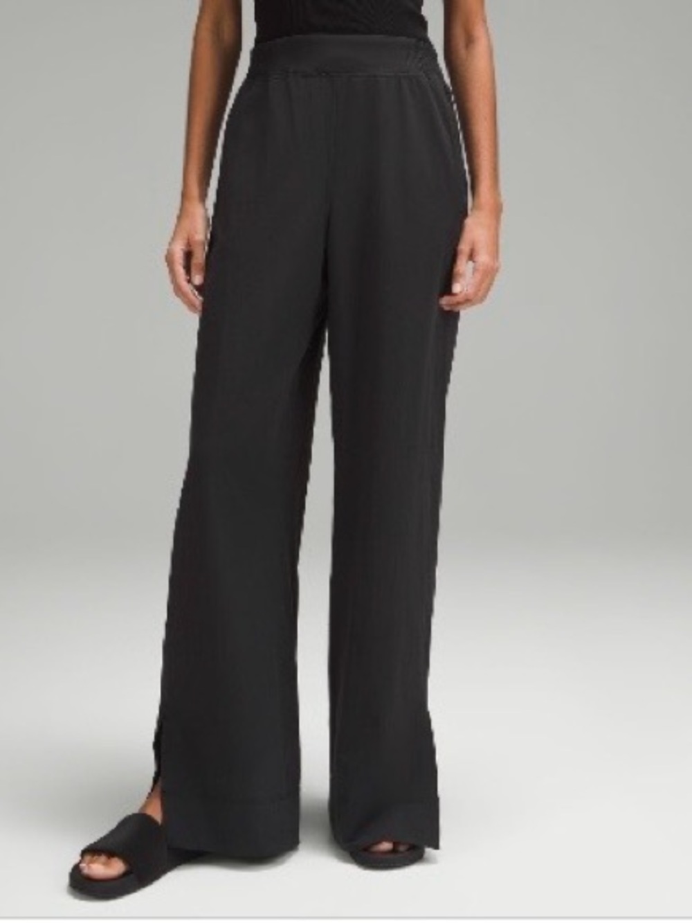 Lululemon Stretch Woven High-Rise
Wide-Leg Pant